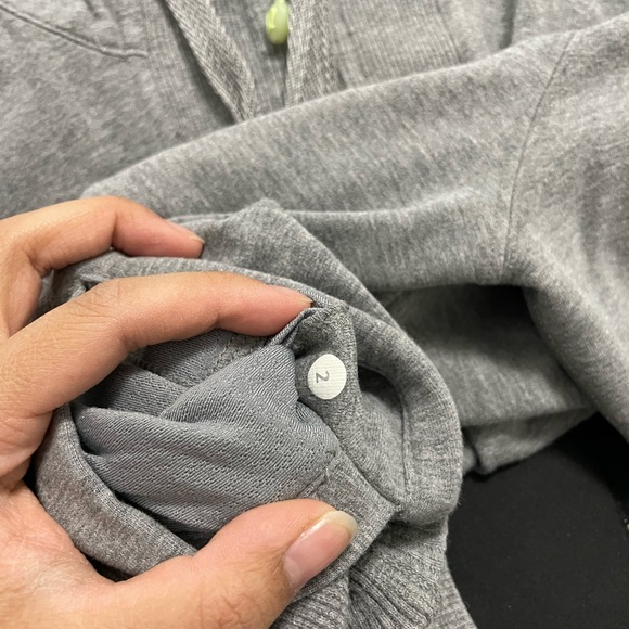 Lululemon Grey Zip-Up Sweater - Size 2 - Picture 3 of 4